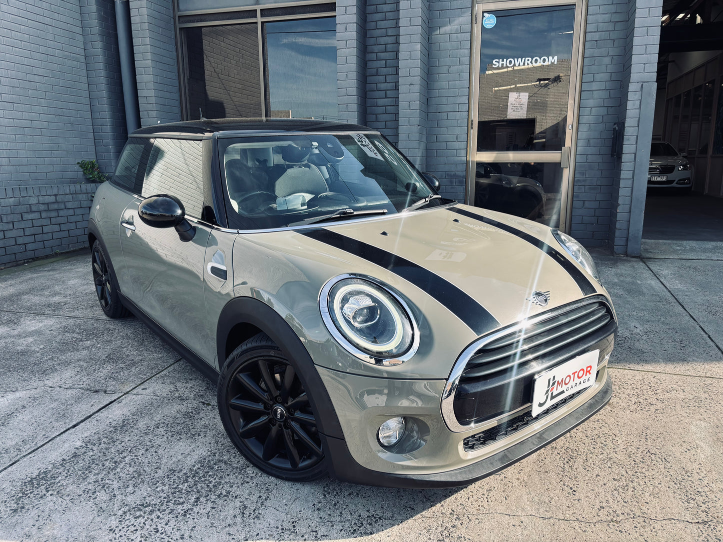 2018 MINI Hatch Cooper Auto